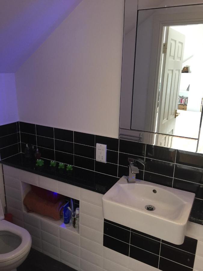 Spacious, Modern 3 Bedroom Luxury Flat In Centre Location Broughty Ferry Dış mekan fotoğraf