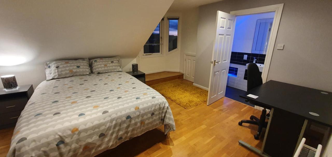 Spacious, Modern 3 Bedroom Luxury Flat In Centre Location Broughty Ferry Dış mekan fotoğraf