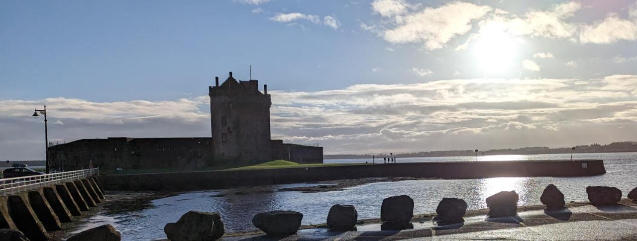 Spacious, Modern 3 Bedroom Luxury Flat In Centre Location Broughty Ferry Dış mekan fotoğraf